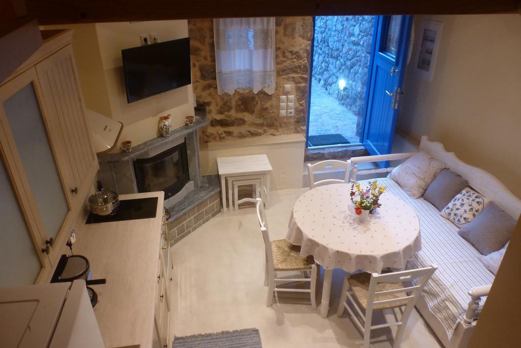 Ferienwohnung To Petradi Avgonima Zimmer foto