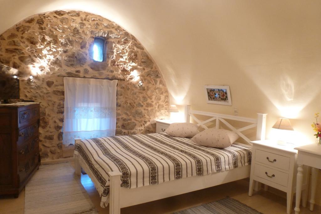 Ferienwohnung To Petradi Avgonima Zimmer foto